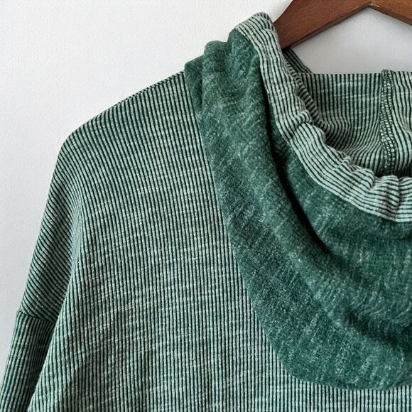 NEW Urban Outfitters “Out from Under” Green Cropped Hoodie Sweatshirt Size XS - Picture 5 of 9